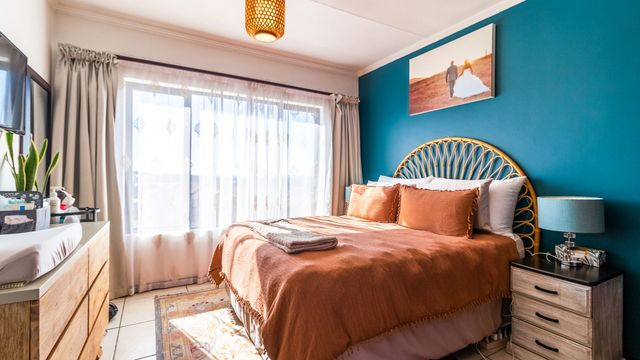 2 Bedroom Property for Sale in Greenstone Hill Gauteng
