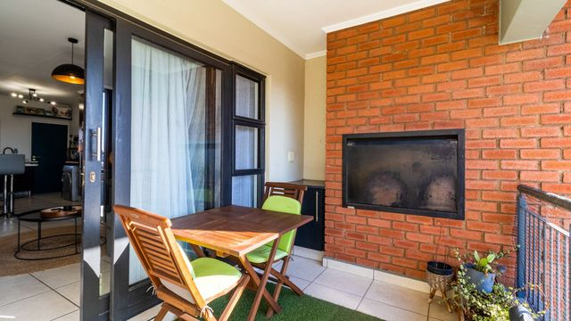 2 Bedroom Property for Sale in Greenstone Hill Gauteng