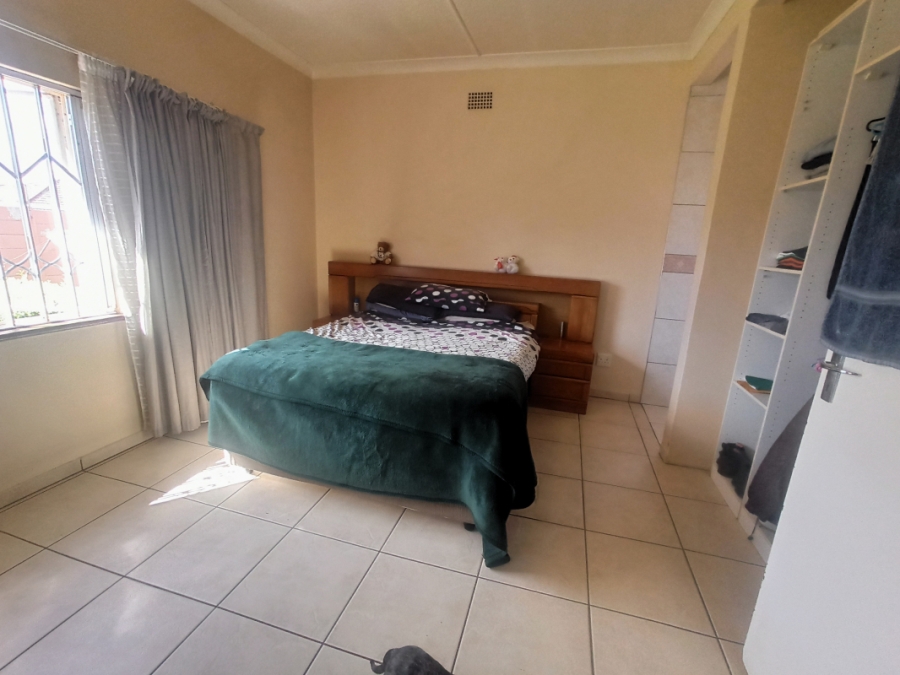 3 Bedroom Property for Sale in Symhurst Gauteng