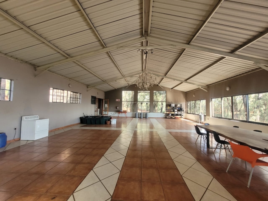 To Let commercial Property for Rent in Doornkloof Gauteng