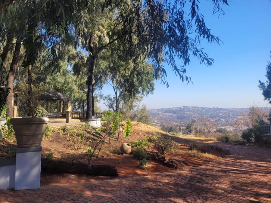 To Let commercial Property for Rent in Doornkloof Gauteng