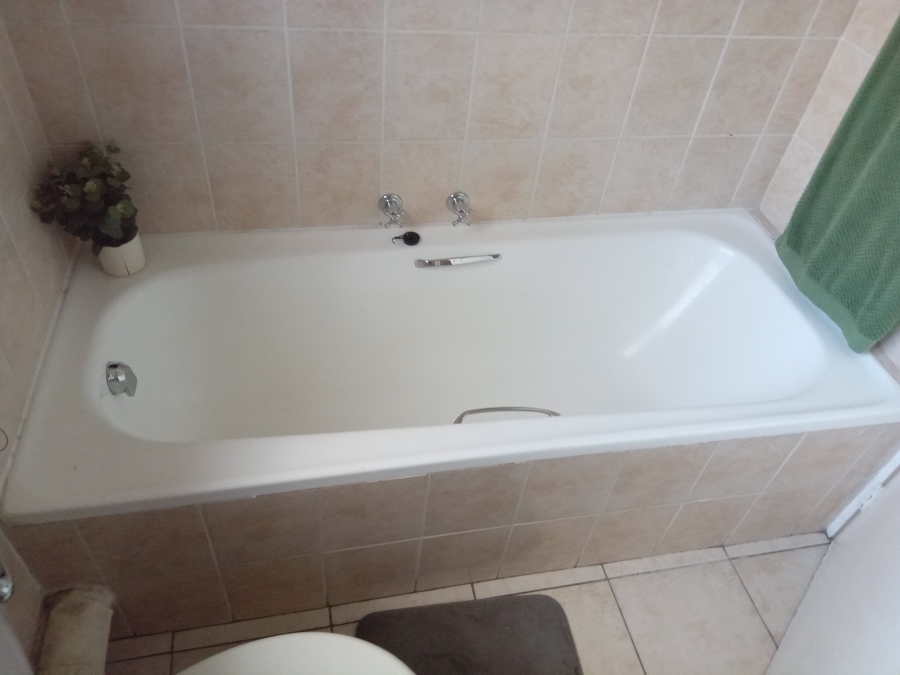 To Let 2 Bedroom Property for Rent in Paulshof Gauteng