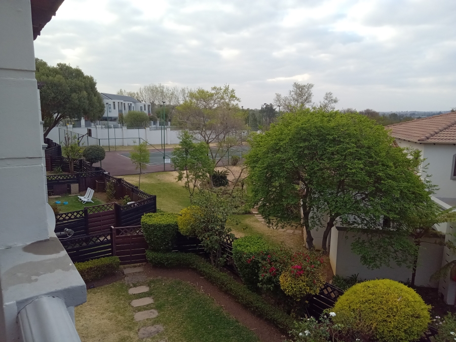 To Let 2 Bedroom Property for Rent in Paulshof Gauteng