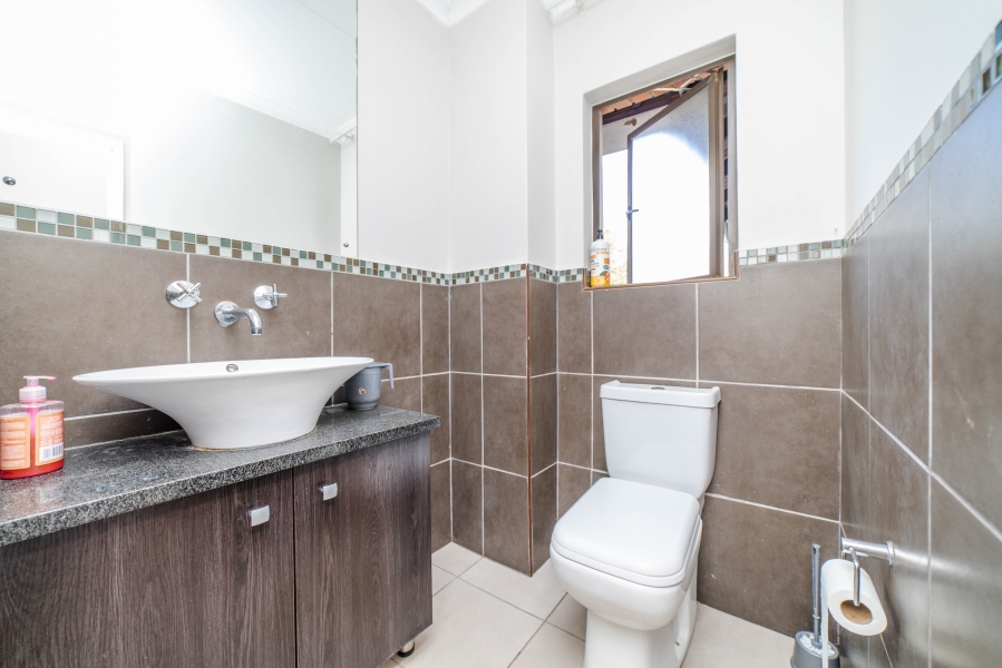 To Let 3 Bedroom Property for Rent in Fourways Gauteng