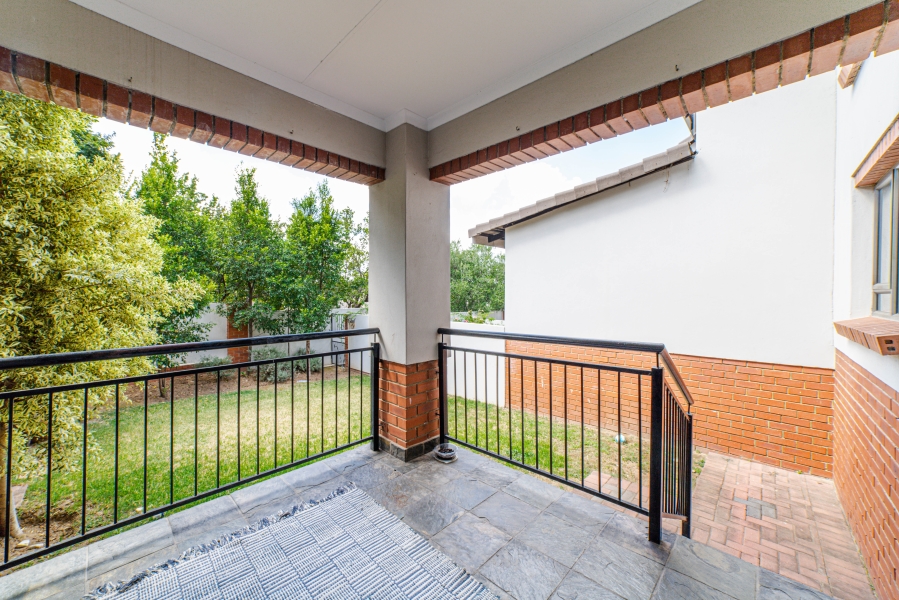 To Let 3 Bedroom Property for Rent in Fourways Gauteng