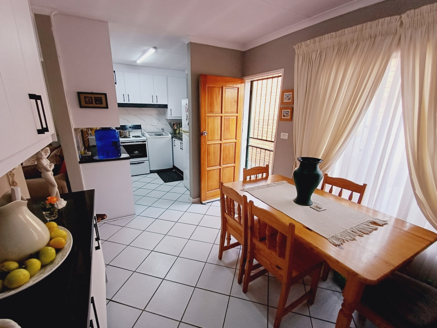 2 Bedroom Property for Sale in Moreleta Park Gauteng