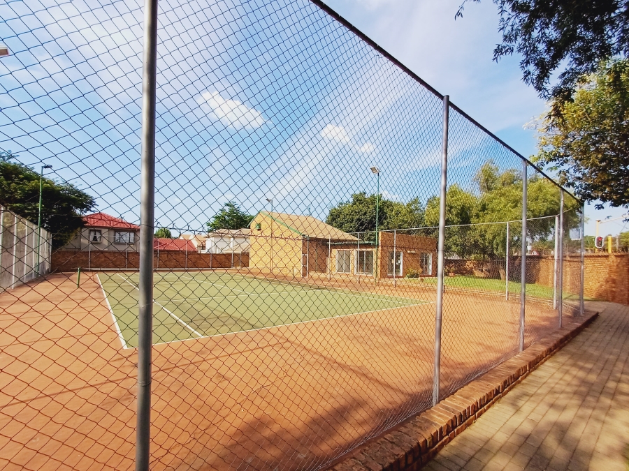 2 Bedroom Property for Sale in Moreleta Park Gauteng