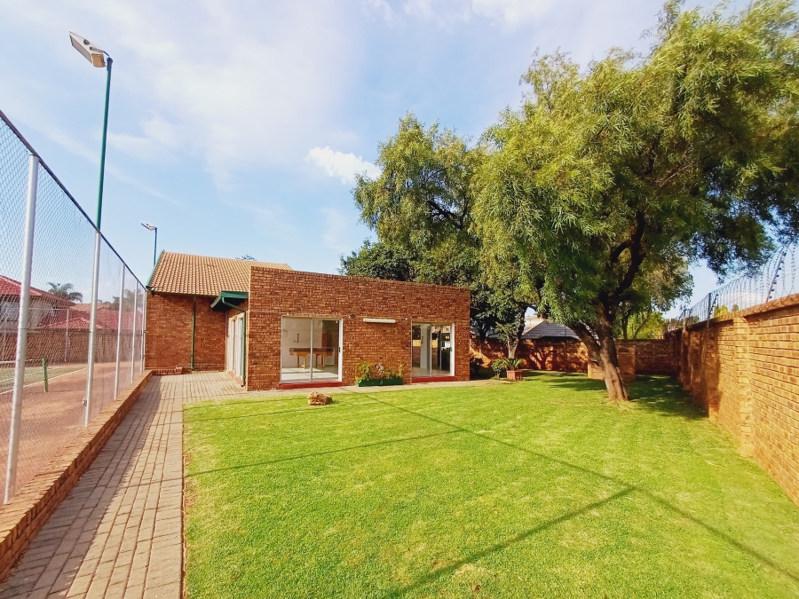 2 Bedroom Property for Sale in Moreleta Park Gauteng