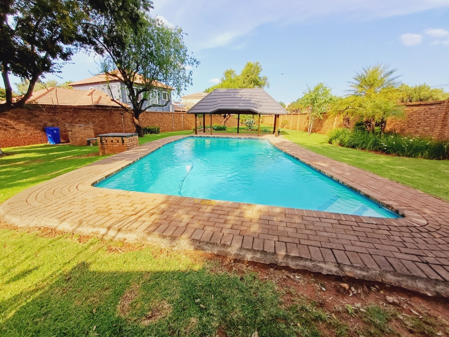2 Bedroom Property for Sale in Moreleta Park Gauteng