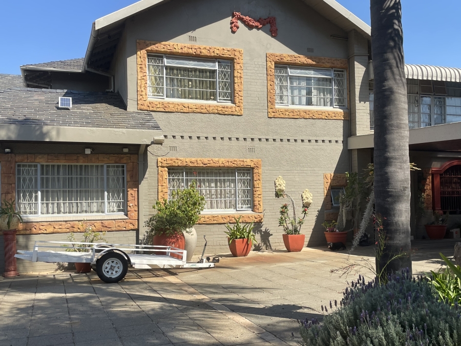 6 Bedroom Property for Sale in Hazelwood Gauteng