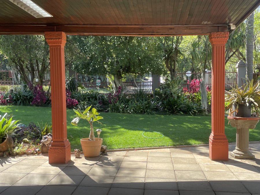6 Bedroom Property for Sale in Hazelwood Gauteng