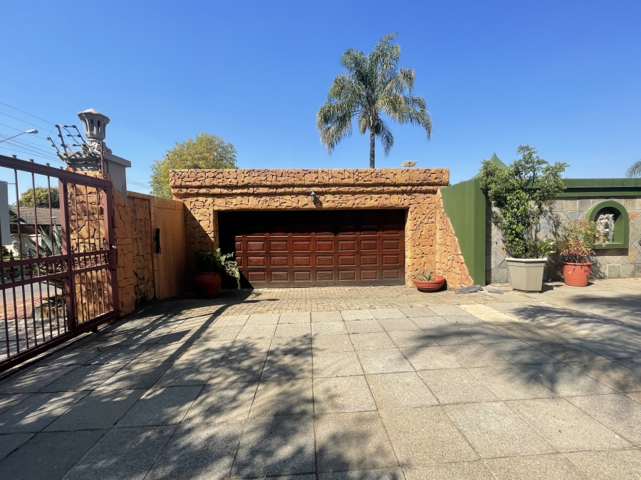 6 Bedroom Property for Sale in Hazelwood Gauteng