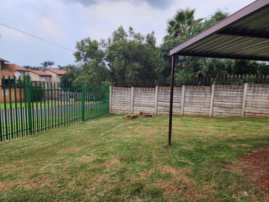 To Let 3 Bedroom Property for Rent in Roodekrans Gauteng