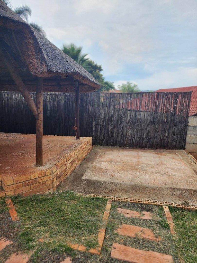 To Let 3 Bedroom Property for Rent in Roodekrans Gauteng