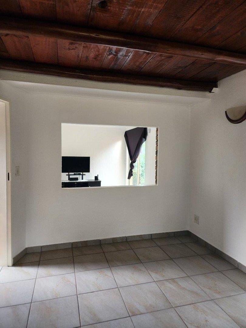 To Let 3 Bedroom Property for Rent in Roodekrans Gauteng