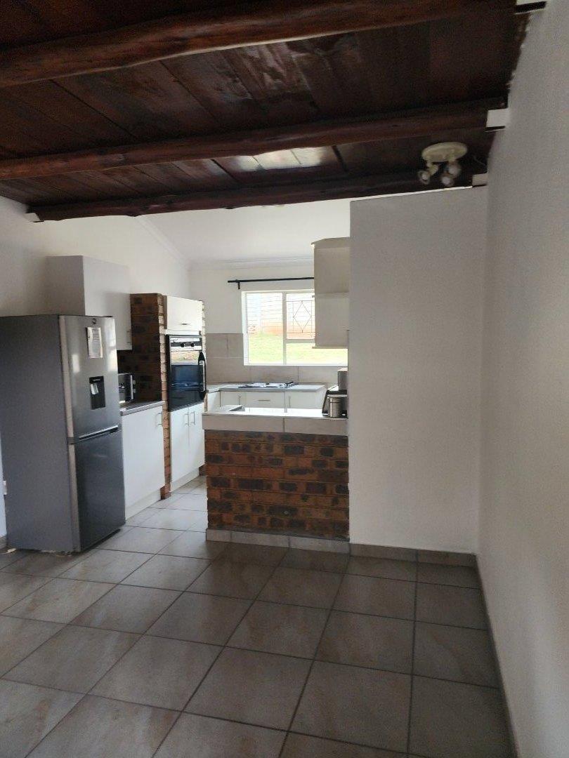 To Let 3 Bedroom Property for Rent in Roodekrans Gauteng