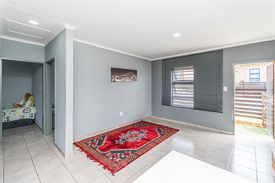 2 Bedroom Property for Sale in Groblerpark Gauteng