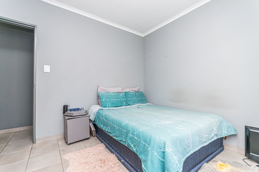 2 Bedroom Property for Sale in Groblerpark Gauteng