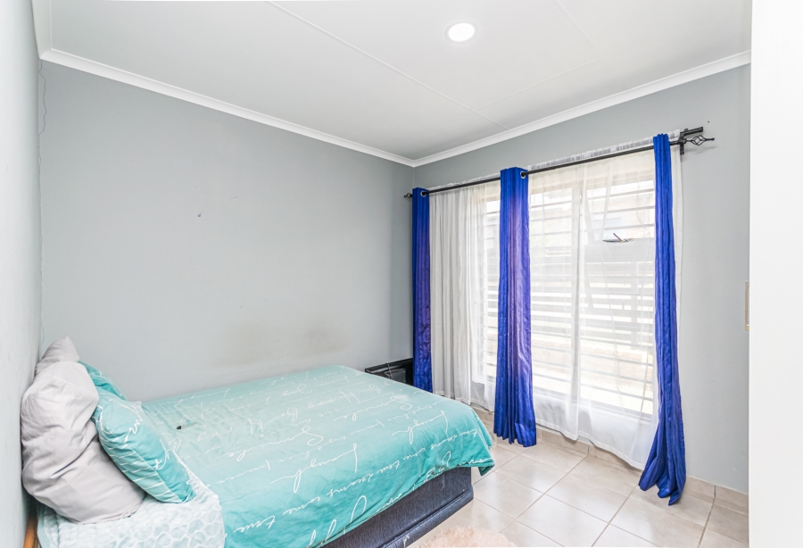 2 Bedroom Property for Sale in Groblerpark Gauteng