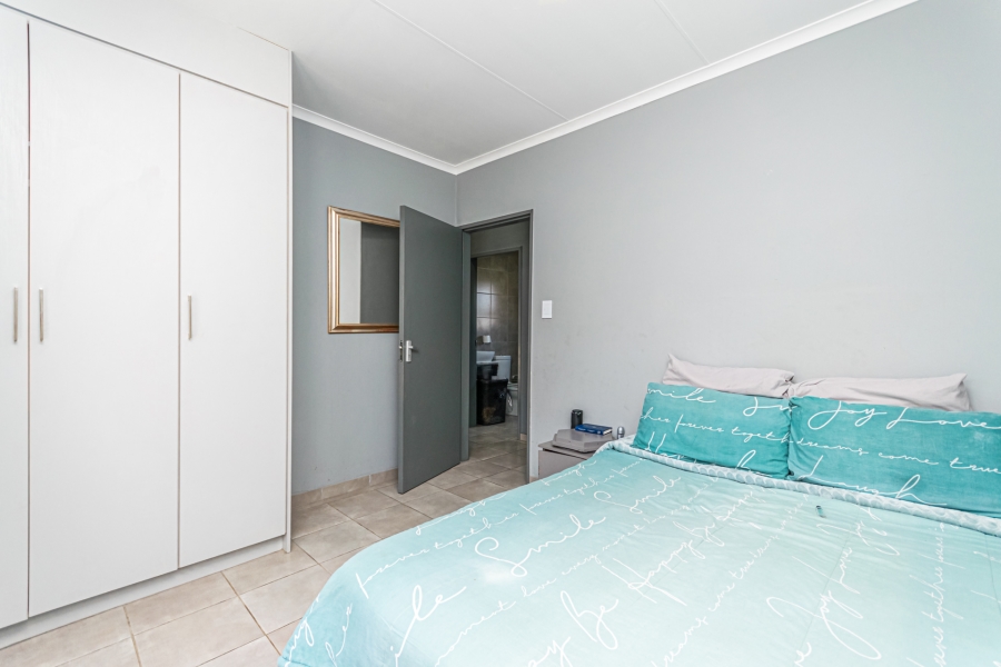 2 Bedroom Property for Sale in Groblerpark Gauteng