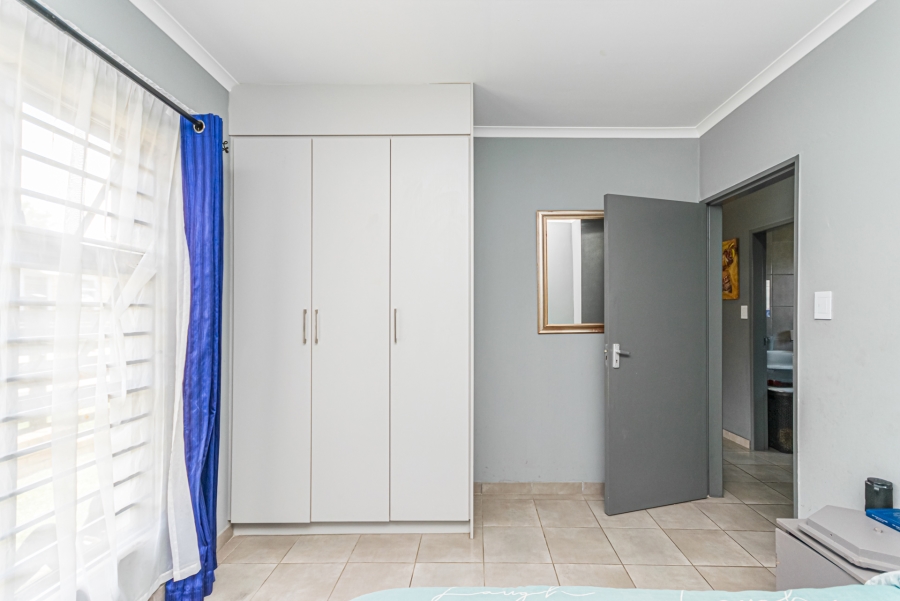 2 Bedroom Property for Sale in Groblerpark Gauteng