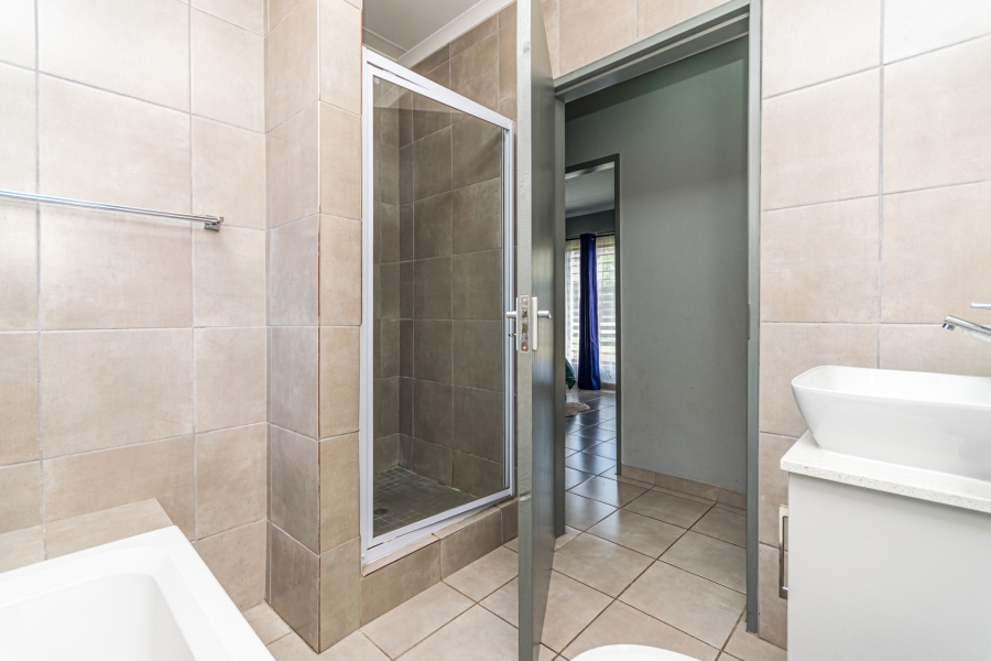 2 Bedroom Property for Sale in Groblerpark Gauteng