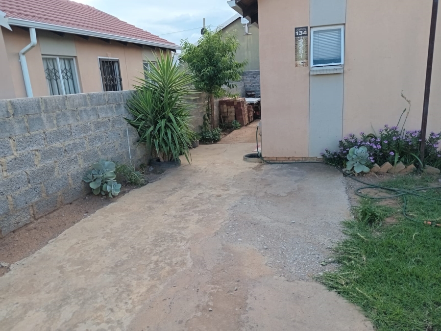 2 Bedroom Property for Sale in Savanna City Gauteng