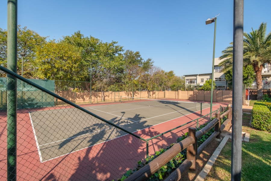 1 Bedroom Property for Sale in Lonehill Gauteng