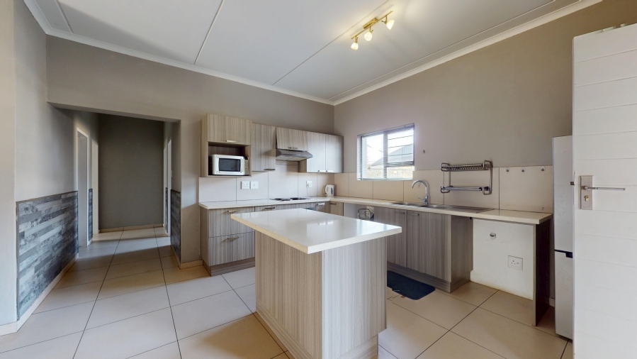 3 Bedroom Property for Sale in Lilianton Gauteng