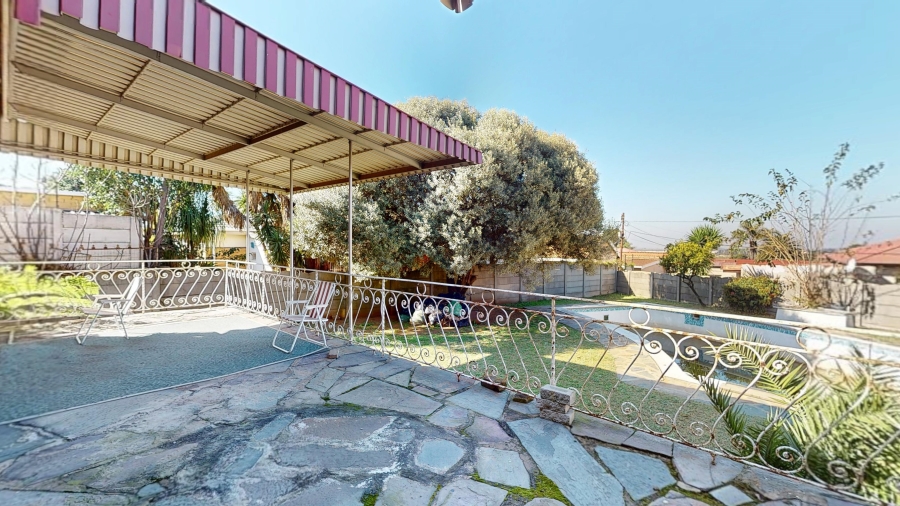 3 Bedroom Property for Sale in Symhurst Gauteng