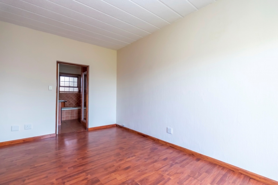 2 Bedroom Property for Sale in Northcliff Gauteng