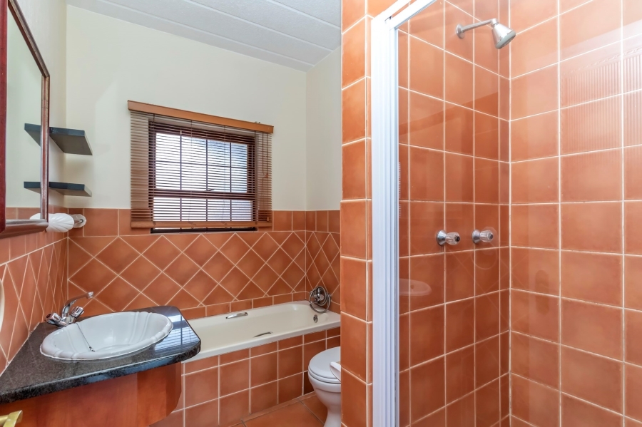 2 Bedroom Property for Sale in Northcliff Gauteng
