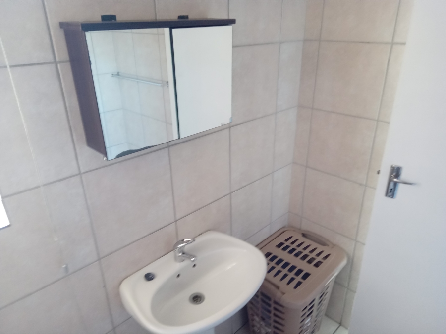 To Let 3 Bedroom Property for Rent in North Riding Gauteng