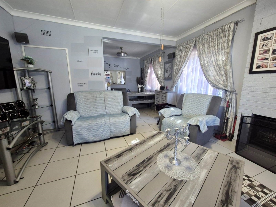4 Bedroom Property for Sale in Sonland Park Gauteng