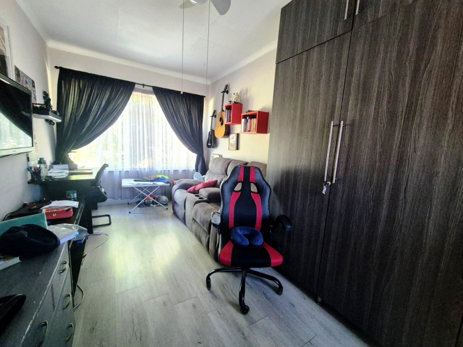 4 Bedroom Property for Sale in Sonland Park Gauteng