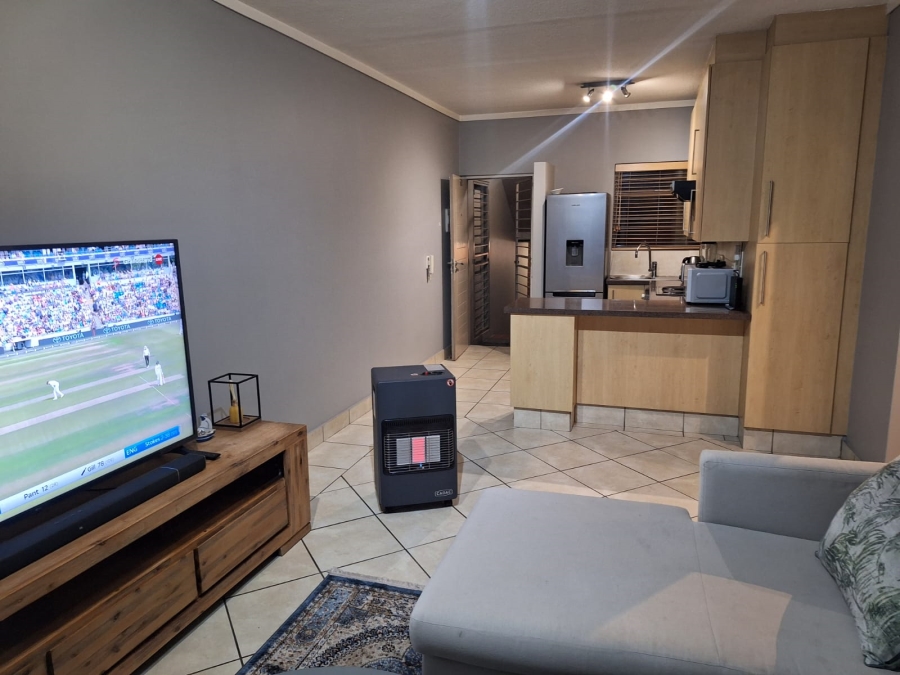 To Let 2 Bedroom Property for Rent in Lonehill Gauteng