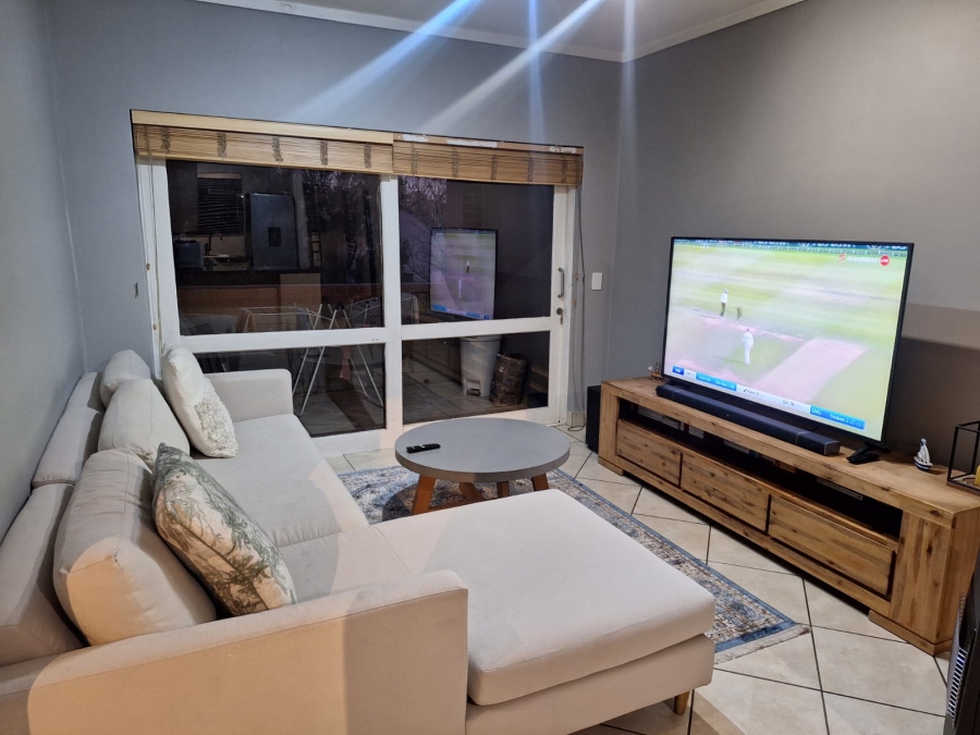 To Let 2 Bedroom Property for Rent in Lonehill Gauteng