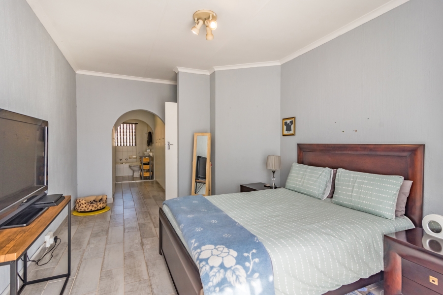 3 Bedroom Property for Sale in Fairland Gauteng