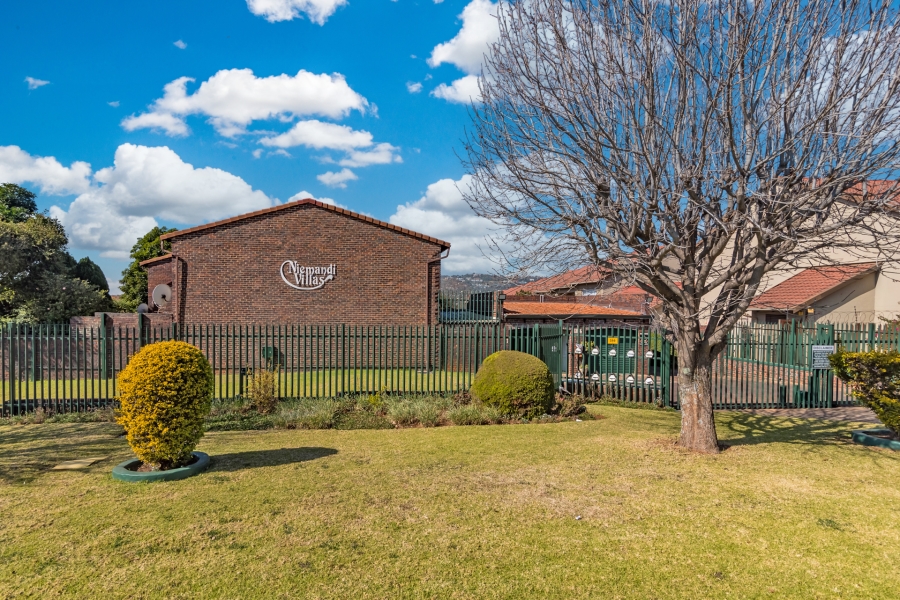 3 Bedroom Property for Sale in Fairland Gauteng