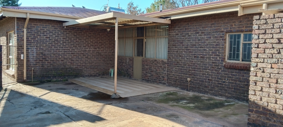 3 Bedroom Property for Sale in Rensburg Gauteng