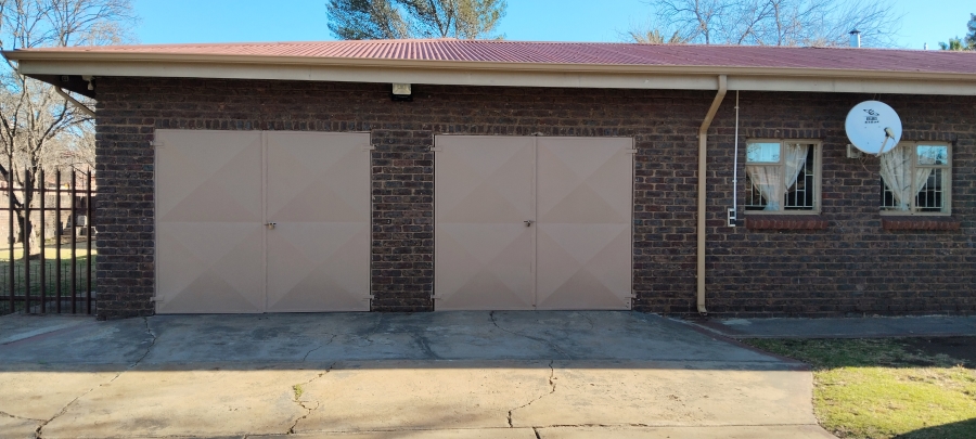 3 Bedroom Property for Sale in Rensburg Gauteng