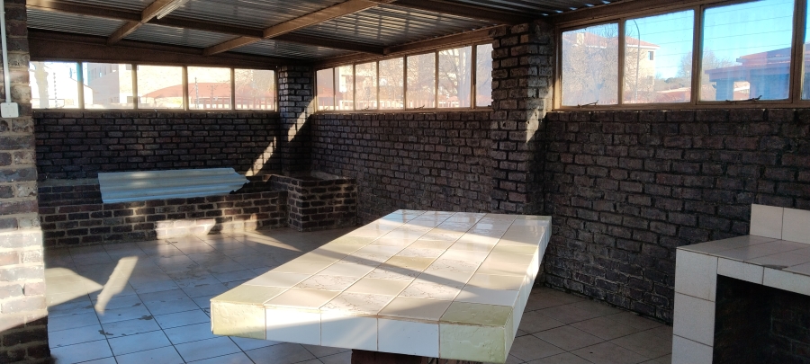 3 Bedroom Property for Sale in Rensburg Gauteng