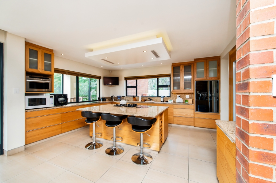 4 Bedroom Property for Sale in Waterfall Country Estate Gauteng
