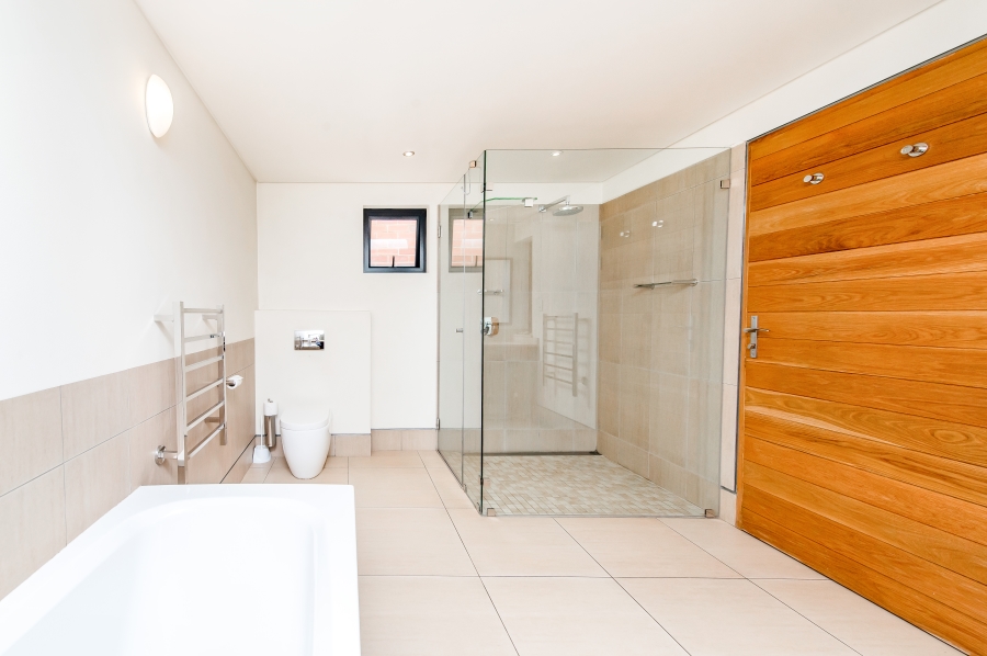 4 Bedroom Property for Sale in Waterfall Country Estate Gauteng