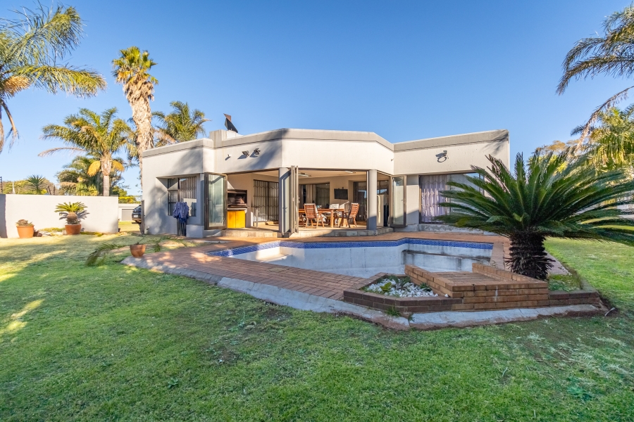 4 Bedroom Property for Sale in Noordkruin Gauteng