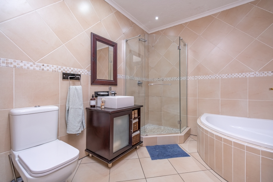 4 Bedroom Property for Sale in Noordkruin Gauteng
