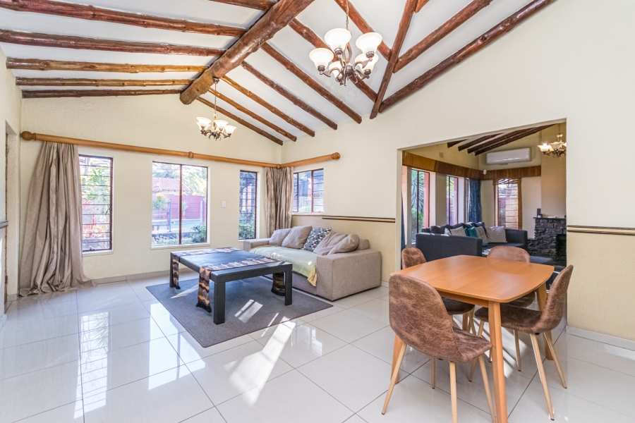5 Bedroom Property for Sale in Doringkloof Gauteng