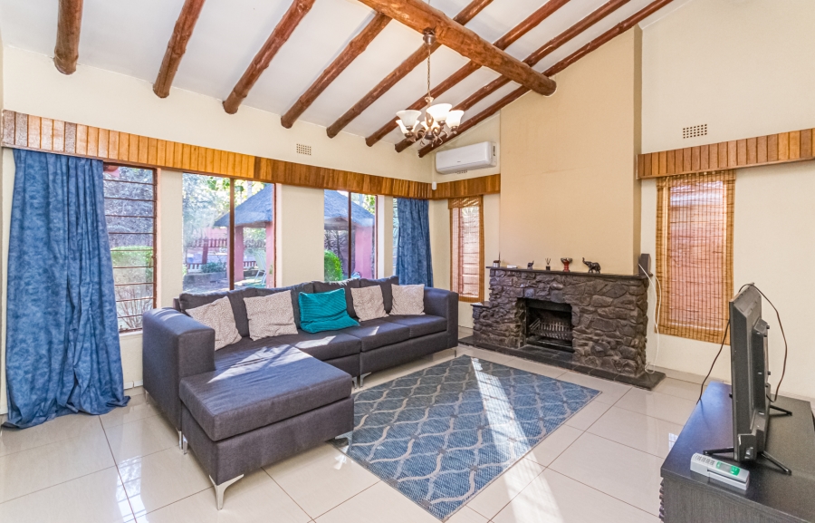 5 Bedroom Property for Sale in Doringkloof Gauteng