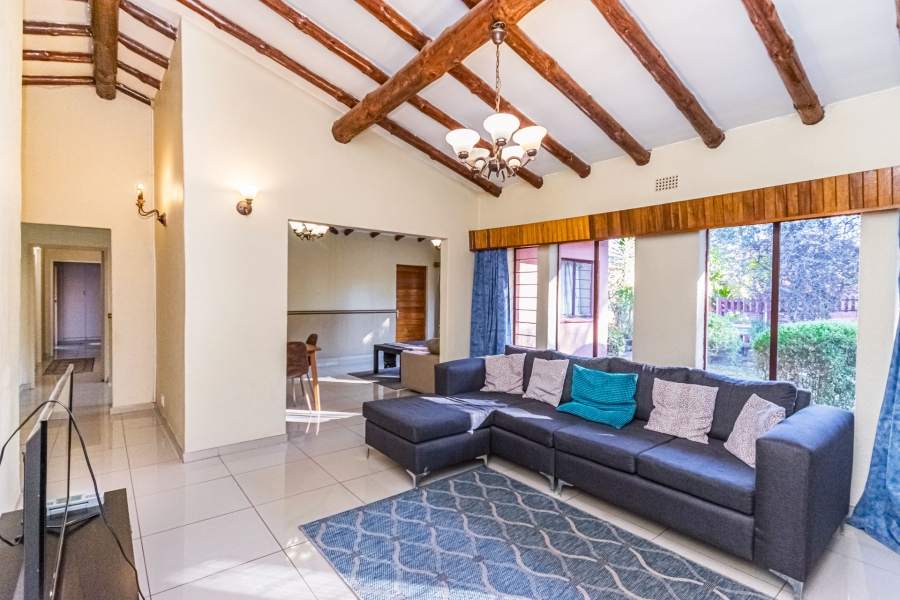 5 Bedroom Property for Sale in Doringkloof Gauteng