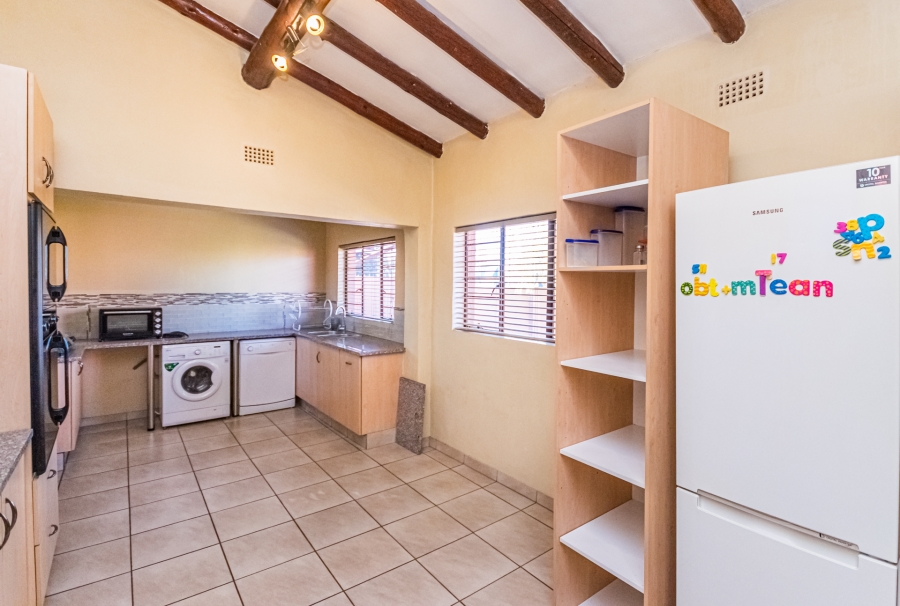 5 Bedroom Property for Sale in Doringkloof Gauteng